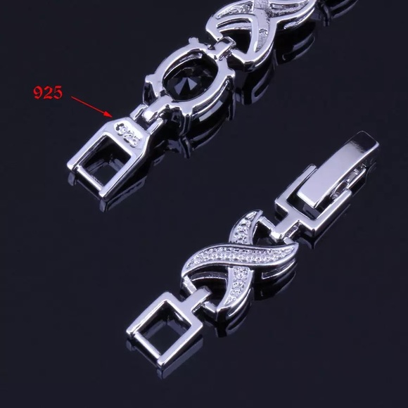 Women Oval Black Cubic Zirconia Bracelet - Picture 4 of 5